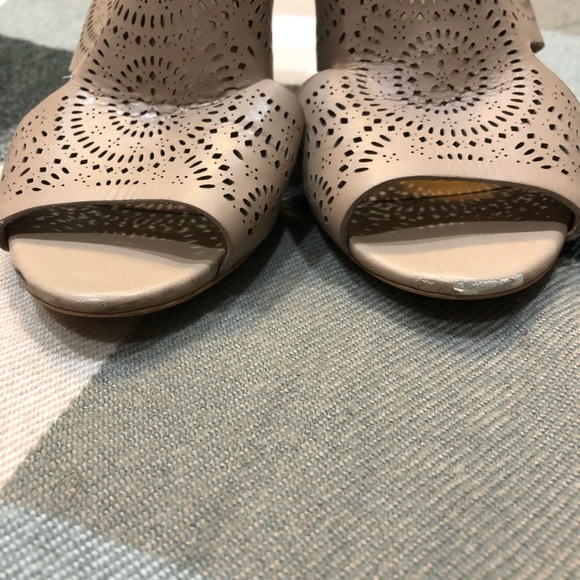 Vince Camuto Nude Open Toe Heels Size 8 - Picture 3 of 8